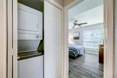 1860 White Oak Drive #359, Houston, TX 77009 - Photo 9