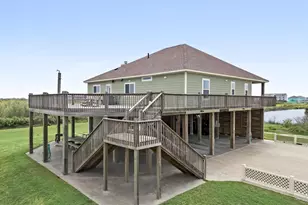 907 Thompson Dr, Gilchrist, TX 77617 - Photo 13