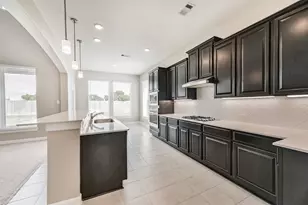 13915 Foyt Dr, Mont Belvieu, TX 77523 - Photo 3