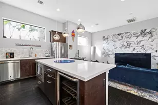 606 Pacific St, Houston, TX 77006 - Photo 11