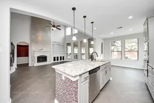 3806 Pearl Pass Ln, Sugar Land, TX 77479 - Photo 11