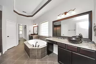 3806 Pearl Pass Ln, Sugar Land, TX 77479 - Photo 17