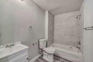 1912 Gentry St, Houston, TX 77009 - Photo 31