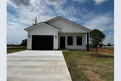 523 S Avenue F, Freeport, TX 77541 - Photo 1