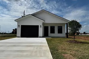 523 S Avenue F, Freeport, TX 77541 - Photo 1