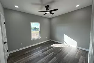 523 S Avenue F, Freeport, TX 77541 - Photo 15