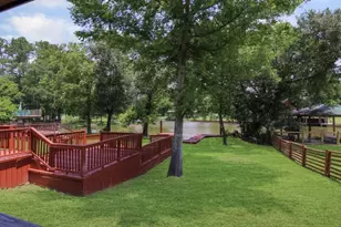 42 Hunters Creek Dr, Huntsville, TX 77340 - Photo 3