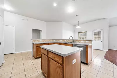 927 Hannah Falls Lane, Fresno, TX 77545 - Photo 13