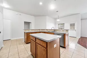927 Hannah Falls Ln, Fresno, TX 77545 - Photo 13
