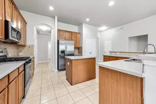 927 Hannah Falls Ln, Fresno, TX 77545 - Photo 15