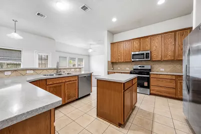 927 Hannah Falls Lane, Fresno, TX 77545 - Photo 11