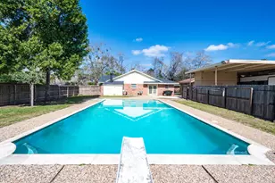 620 Bowie St, Liberty, TX 77575 - Photo 43