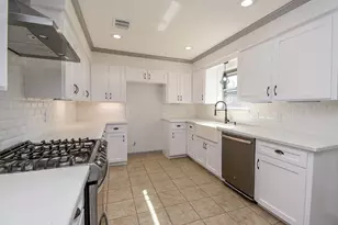 1918 Tulsa St, Deer Park, TX 77536 - Photo 3