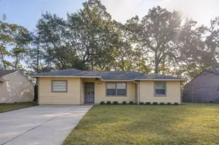 9310 Forest View St, Houston, TX 77078 - Photo 1