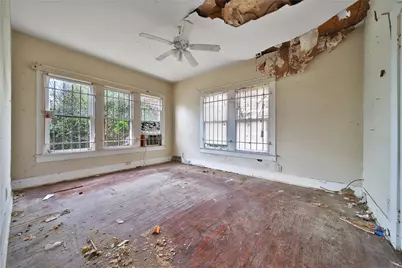 878 Granville Drive, Houston, TX 77091 - Photo 9