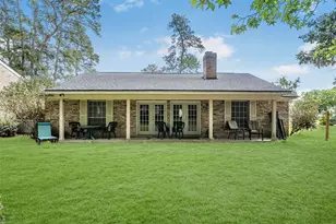 635 Chapel Hill Dr, Conroe, TX 77302 - Photo 1
