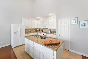 1245 W 17th St, Houston, TX 77008 - Photo 5