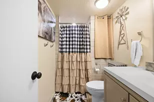 2098 Cedar Creek Rd, Hearne, TX 77859 - Photo 15