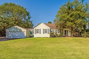 520 W 30th St, Houston, TX 77018 - Photo 1