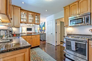 520 W 30th St, Houston, TX 77018 - Photo 3