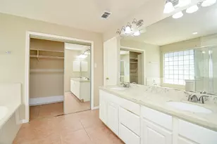 3747 Heritage Colony Dr, Missouri City, TX 77459 - Photo 23