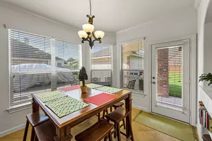 1302 Lake Grayson Dr, Katy, TX 77494 - Photo 11