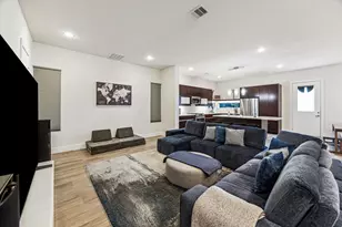 2204 Cortijo Pl, Houston, TX 77091 - Photo 9