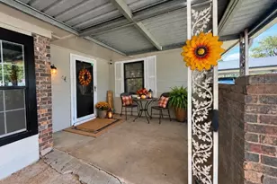 815 Magnolia Ave, Crosby, TX 77532 - Photo 3