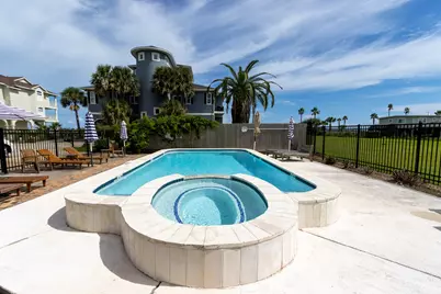 1014 Lillian Lane, Galveston, TX 77554 - Photo 7