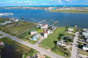 1014 Lillian Ln, Galveston, TX 77554 - Photo 1