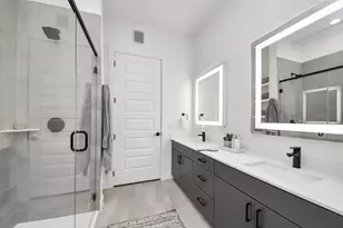 15635 Memorial Dr, Houston, TX 77079 - Photo 17