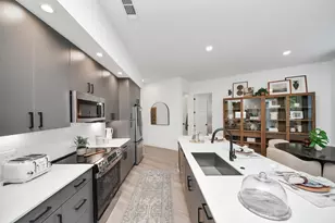 15635 Memorial Dr, Houston, TX 77079 - Photo 5