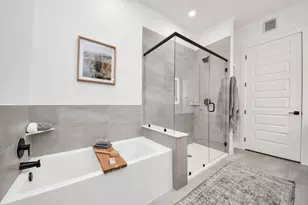 15635 Memorial Dr, Houston, TX 77079 - Photo 19