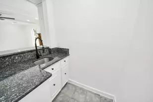 616 S Rivershire Dr, Conroe, TX 77304 - Photo 11