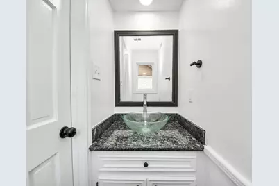 616 S Rivershire Drive, Conroe, TX 77304 - Photo 15