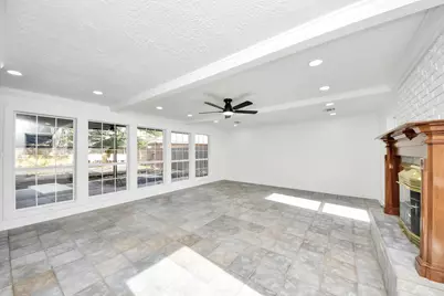 616 S Rivershire Drive, Conroe, TX 77304 - Photo 9