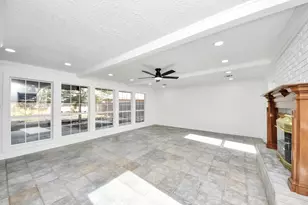 616 S Rivershire Dr, Conroe, TX 77304 - Photo 9