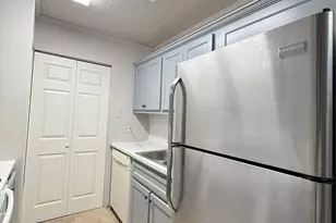 9383 Pagewood Ln, Houston, TX 77063 - Photo 9
