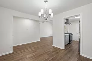 7110 Log View Dr, Houston, TX 77040 - Photo 11