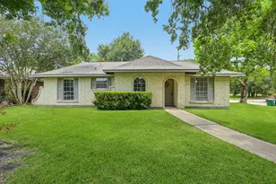 7110 Log View Dr, Houston, TX 77040 - Photo 1