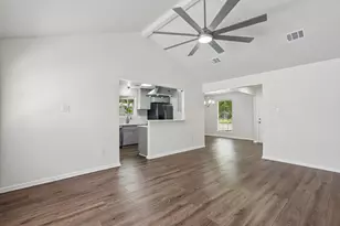 7110 Log View Dr, Houston, TX 77040 - Photo 7