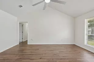 7110 Log View Dr, Houston, TX 77040 - Photo 9