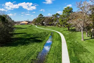 2501 Barton Creek Trail, Friendswood, TX 77546 - Photo 17