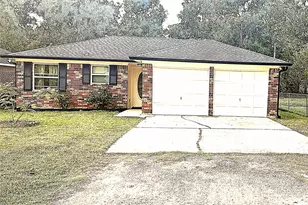 115 N Shirley St, Alvin, TX 77511 - Photo 1