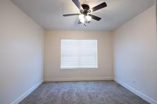 5941 S Loop E, Houston, TX 77033 - Photo 37