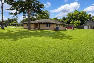702 E Dallas St, Fresno, TX 77545 - Photo 7