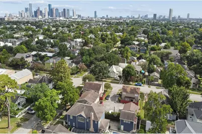 311 E 10th Street, Houston, TX 77008 - Photo 9