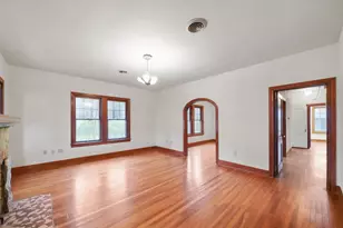 229 E Cedar St, Angleton, TX 77515 - Photo 5