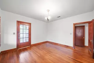 229 E Cedar St, Angleton, TX 77515 - Photo 7