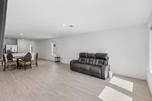 21206 Fieni Dr, New Caney, TX 77357 - Photo 15